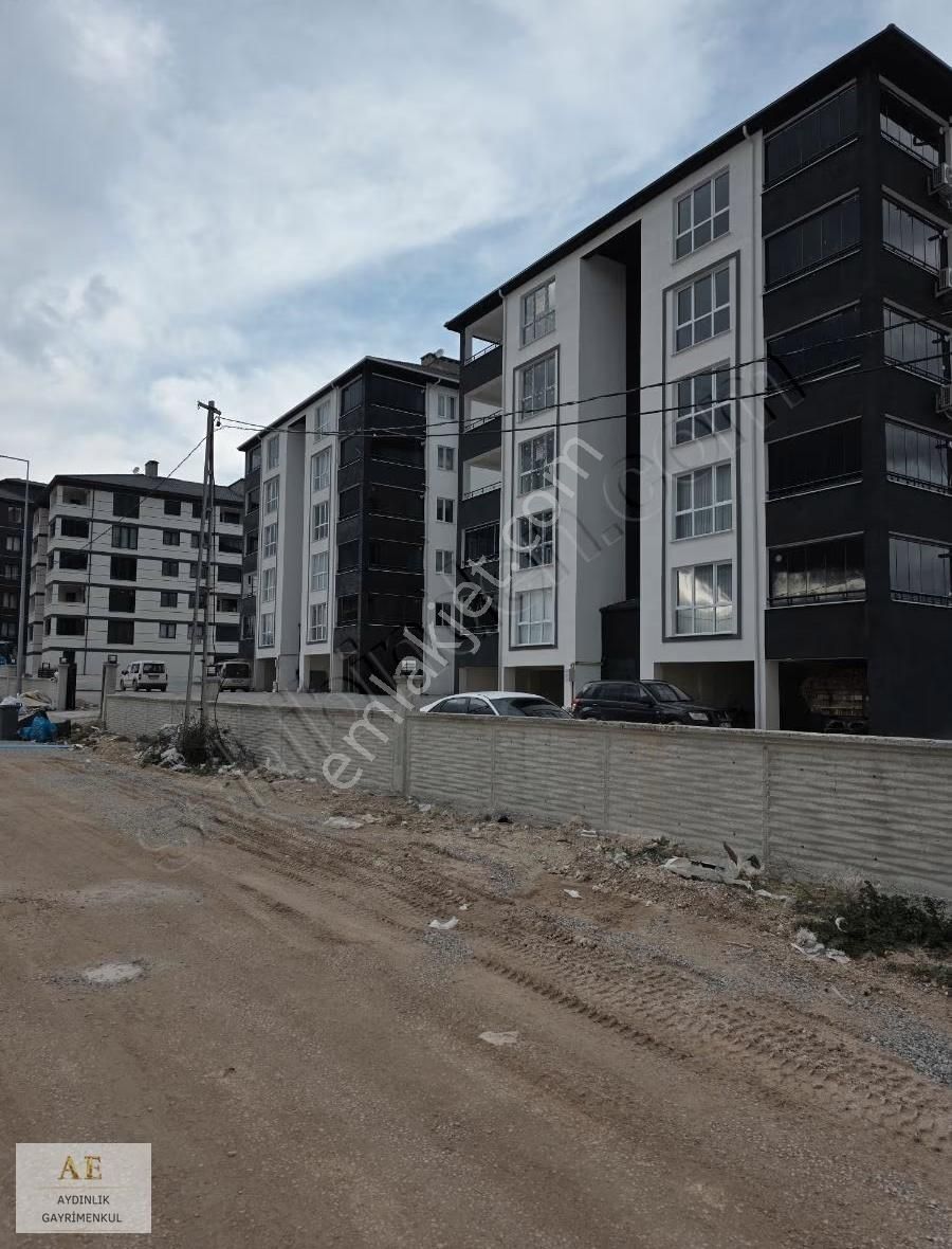 Alanyurt Fatih Mah, Mektebim Kolejin Yanıkında 3+1 Daire