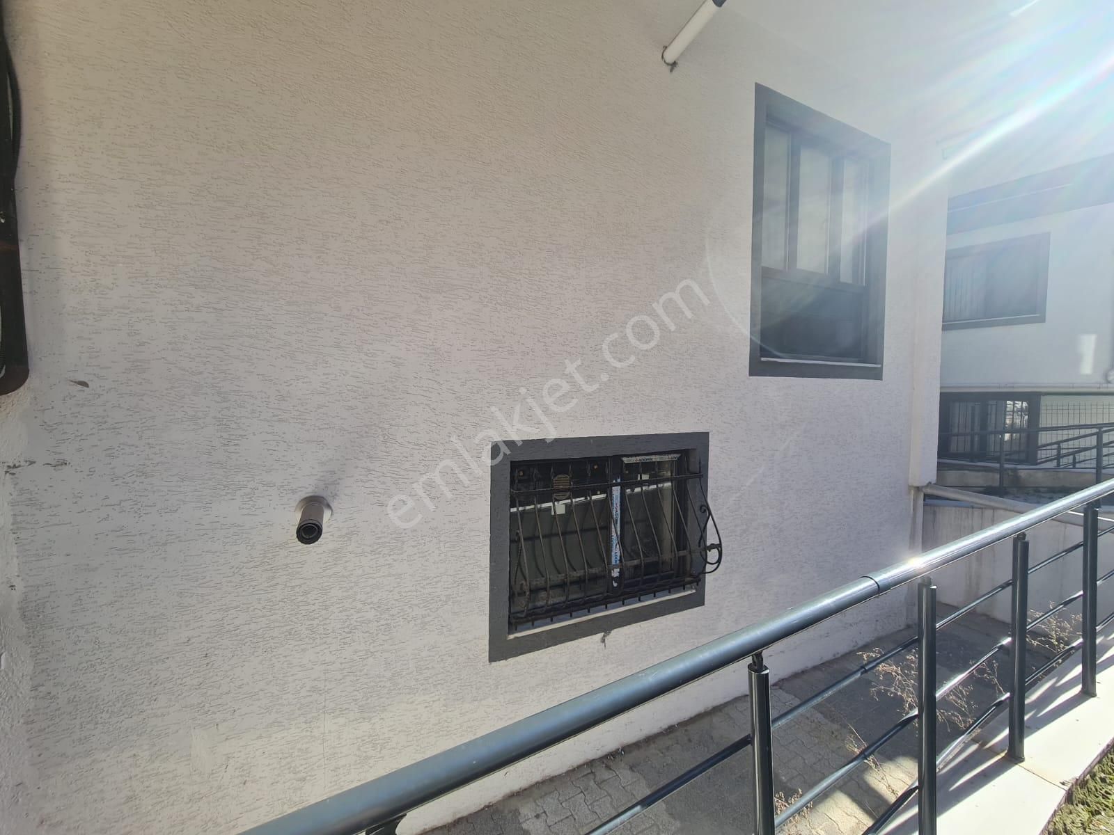 Ümraniye Yamanevler Mah. 2+1 Kiralık Daire - Görsel 2