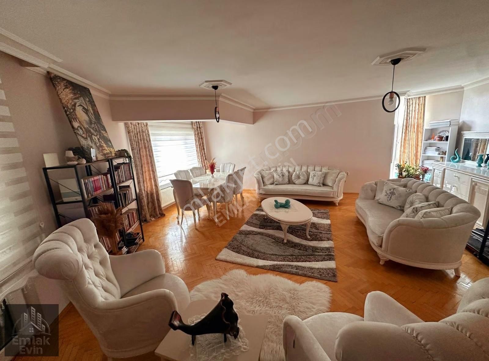 Eryaman'da Metro Ve Avm'ye Yakın 3+1 Satılık Daire