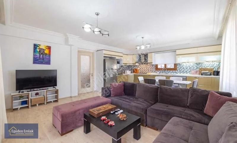 Selimiye'de Müstakil 1211 M2 Bahçe İçinde Şahane Satılık Villa - Görsel 13