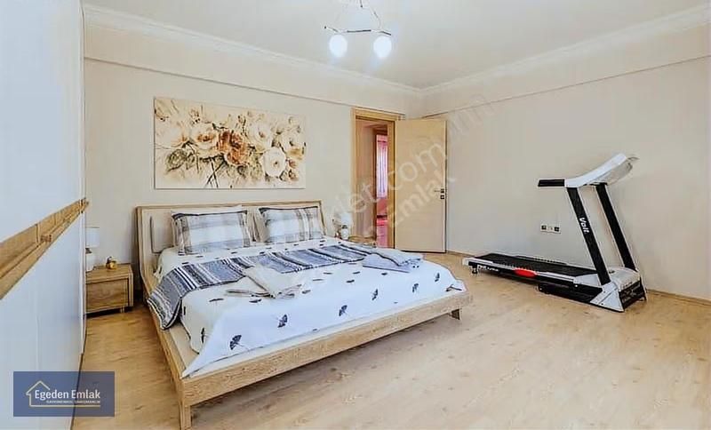 Selimiye'de Müstakil 1211 M2 Bahçe İçinde Şahane Satılık Villa - Görsel 17