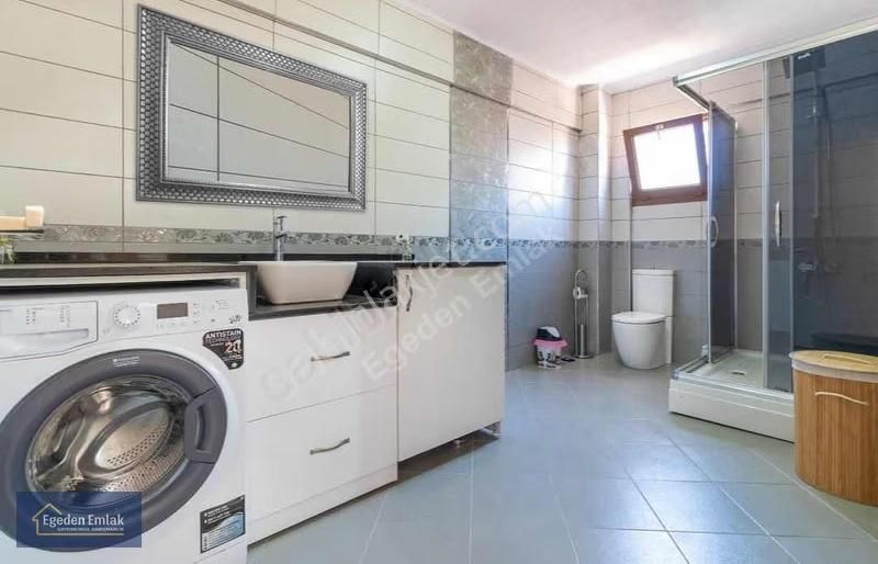 Selimiye'de Müstakil 1211 M2 Bahçe İçinde Şahane Satılık Villa - Görsel 21