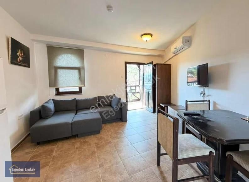 Akyaka'da Merkezde Eşyalı, Havuzlu Kiralık 1+1 Daire - Görsel 8