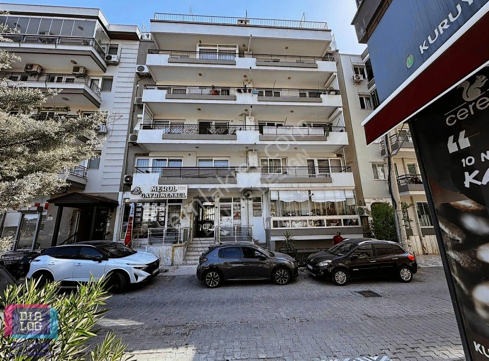 Karşıyaka Dedebaşı Ordu Bulvarı Üzeri Satılık 5+1 Teraslı Daire - Görsel 3