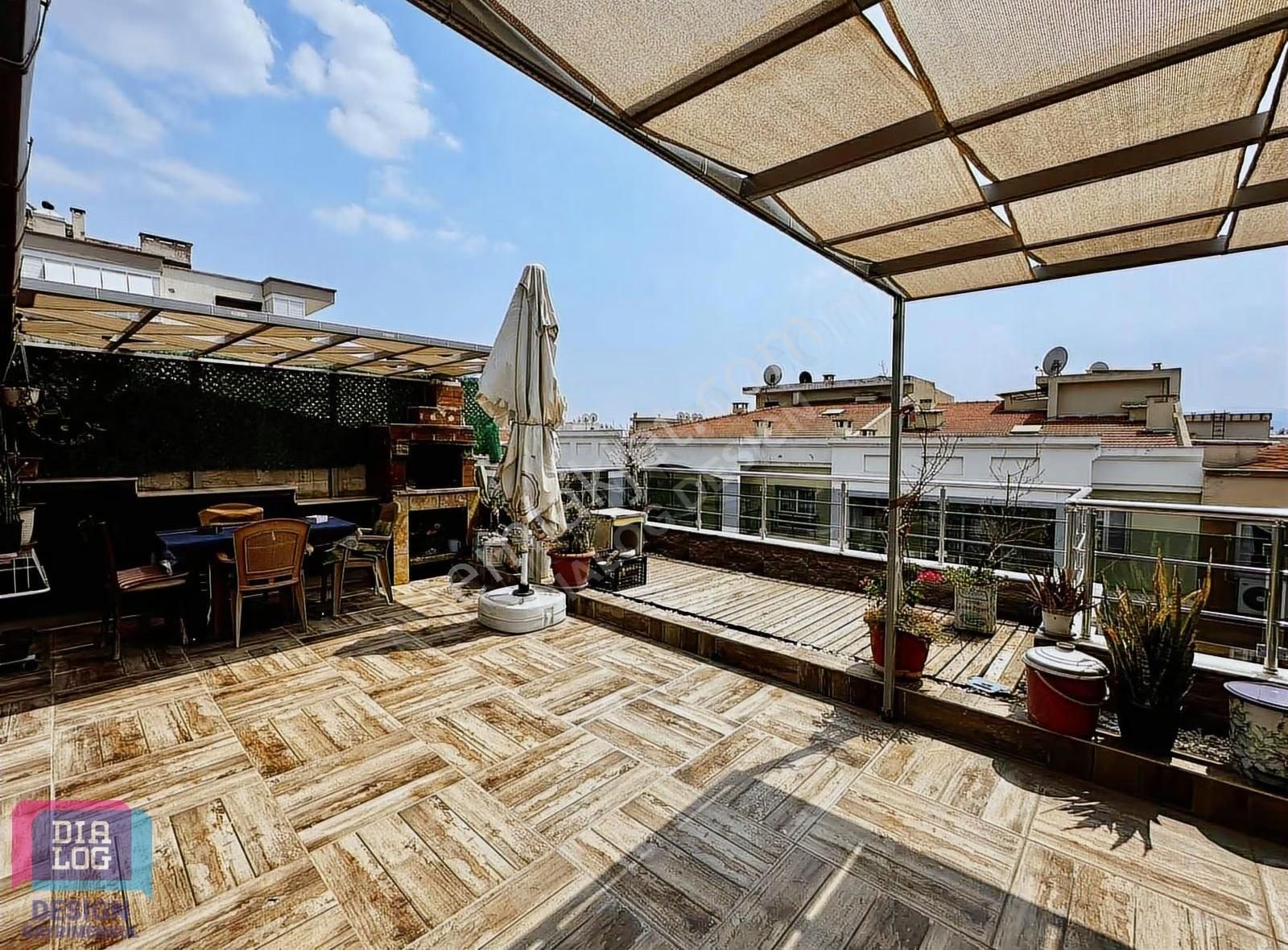 Karşıyaka Dedebaşı Ordu Bulvarı Üzeri Satılık 5+1 Teraslı Daire