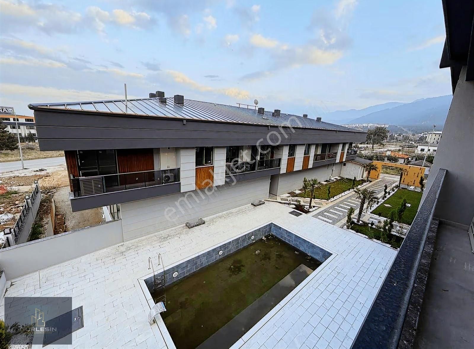 Şirinköy Mahallesi Havuzlu, Site İçerisinde Satılık 1+1 Daire - Görsel 16