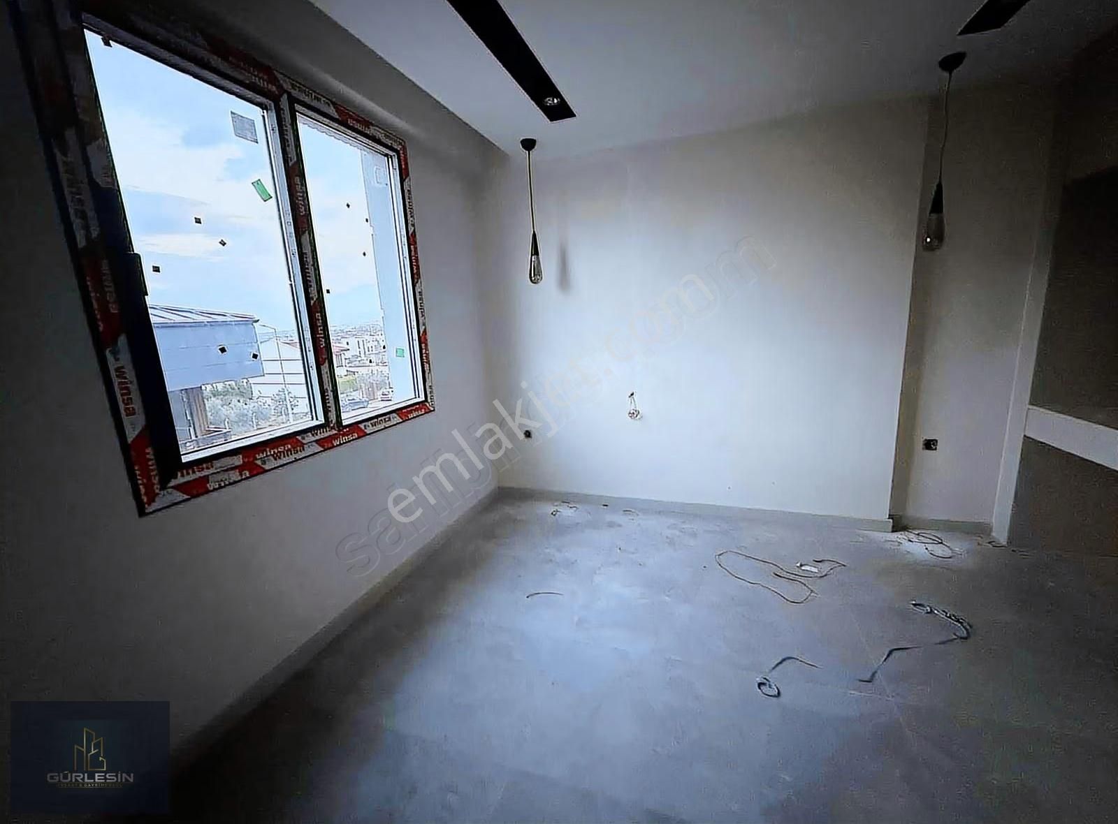Şirinköy Mahallesi Havuzlu, Site İçerisinde Satılık 1+1 Daire - Görsel 5