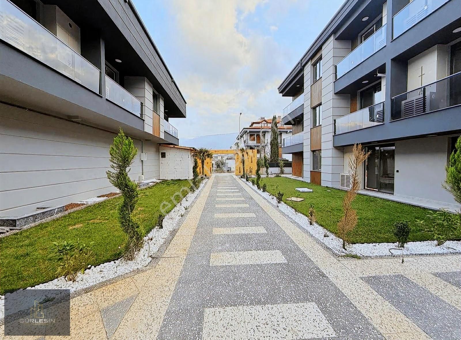 Şirinköy Mahallesi Havuzlu, Site İçerisinde Satılık 1+1 Daire - Görsel 31