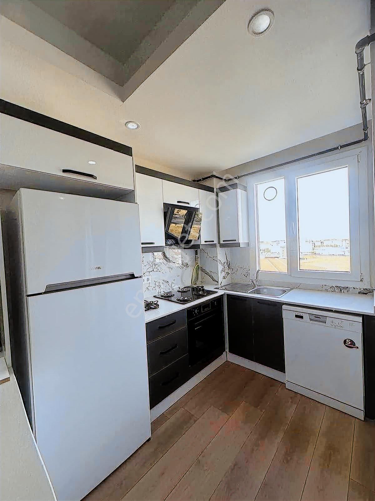 Seçkin Zeveklere | 2+1 Ultra Lüks Full Eşyalı Kiralık Daire - Görsel 3
