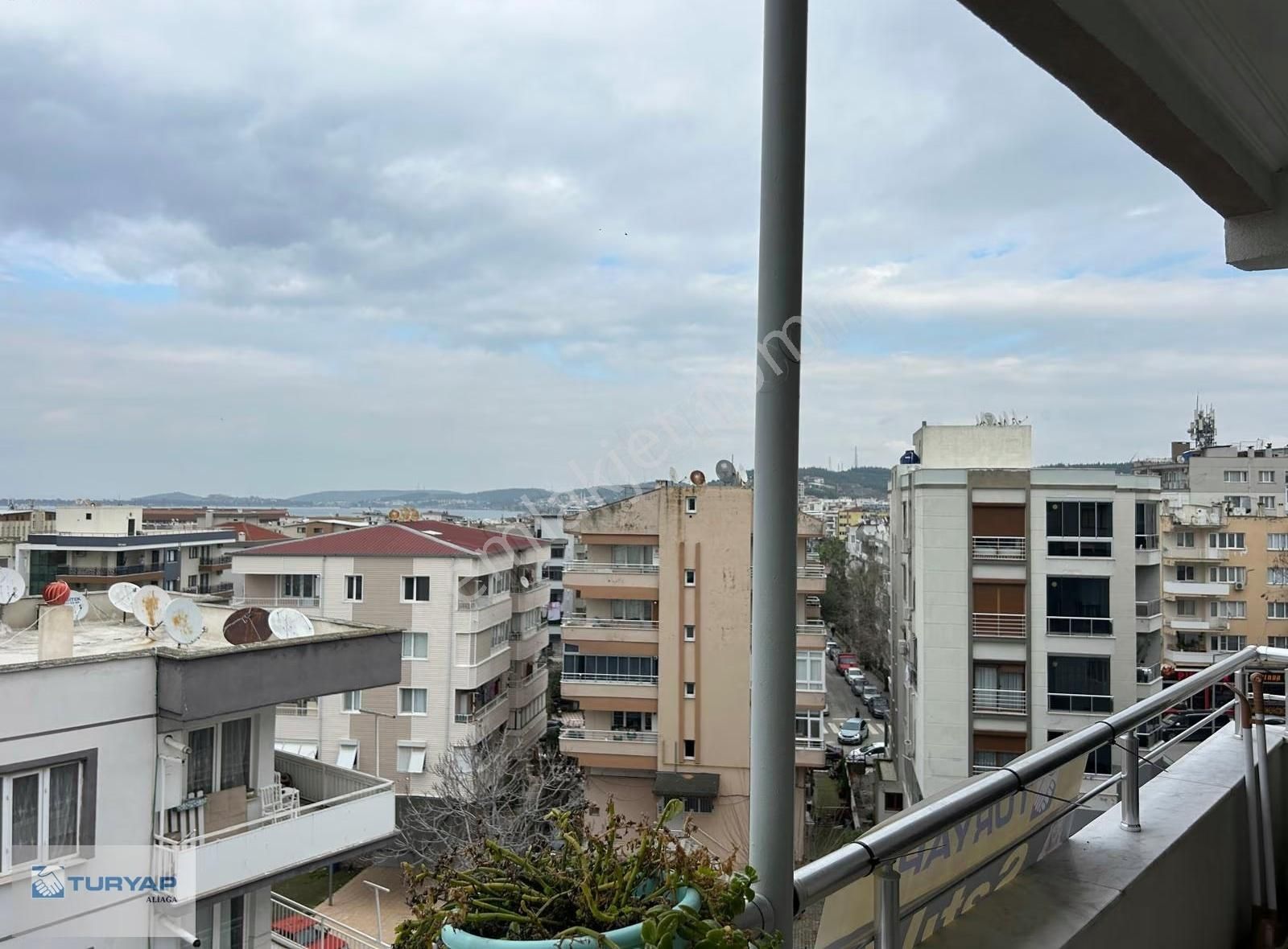 Aliağa Şirinler Sokağında Satılık 3+1 Daire - Görsel 12