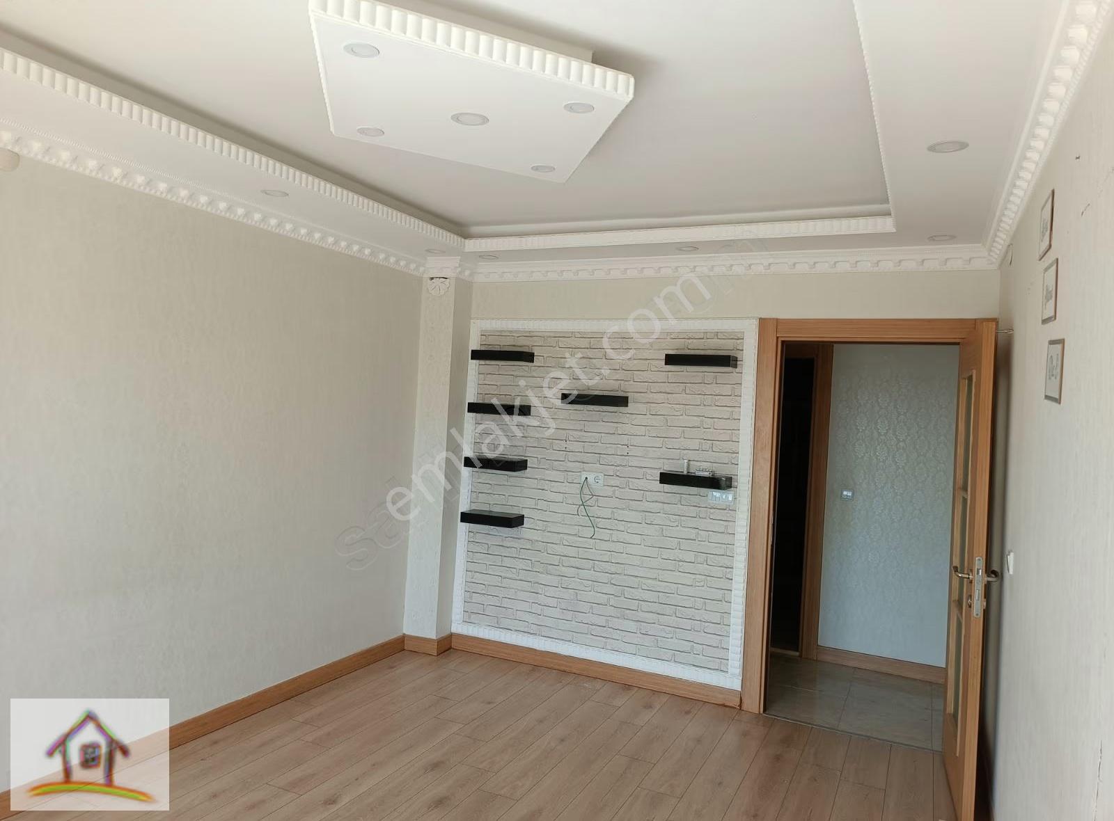 Ömer G.menkulden Y.pazarcık İlk Yapilan Tokide Satılık 2+1 Daire