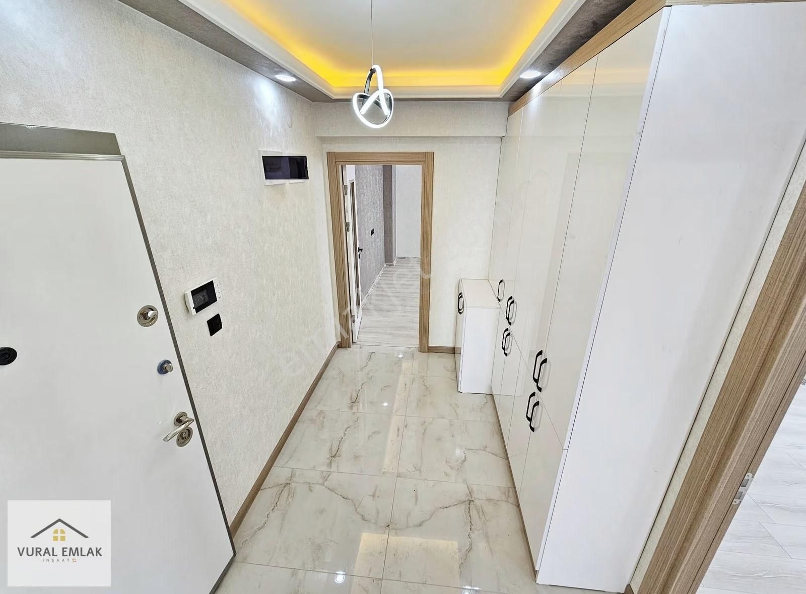 Vural Emlaktan 4+1 İskanlı Ultra Lüx 170m2 Ara Katta G.odalı - Görsel 5