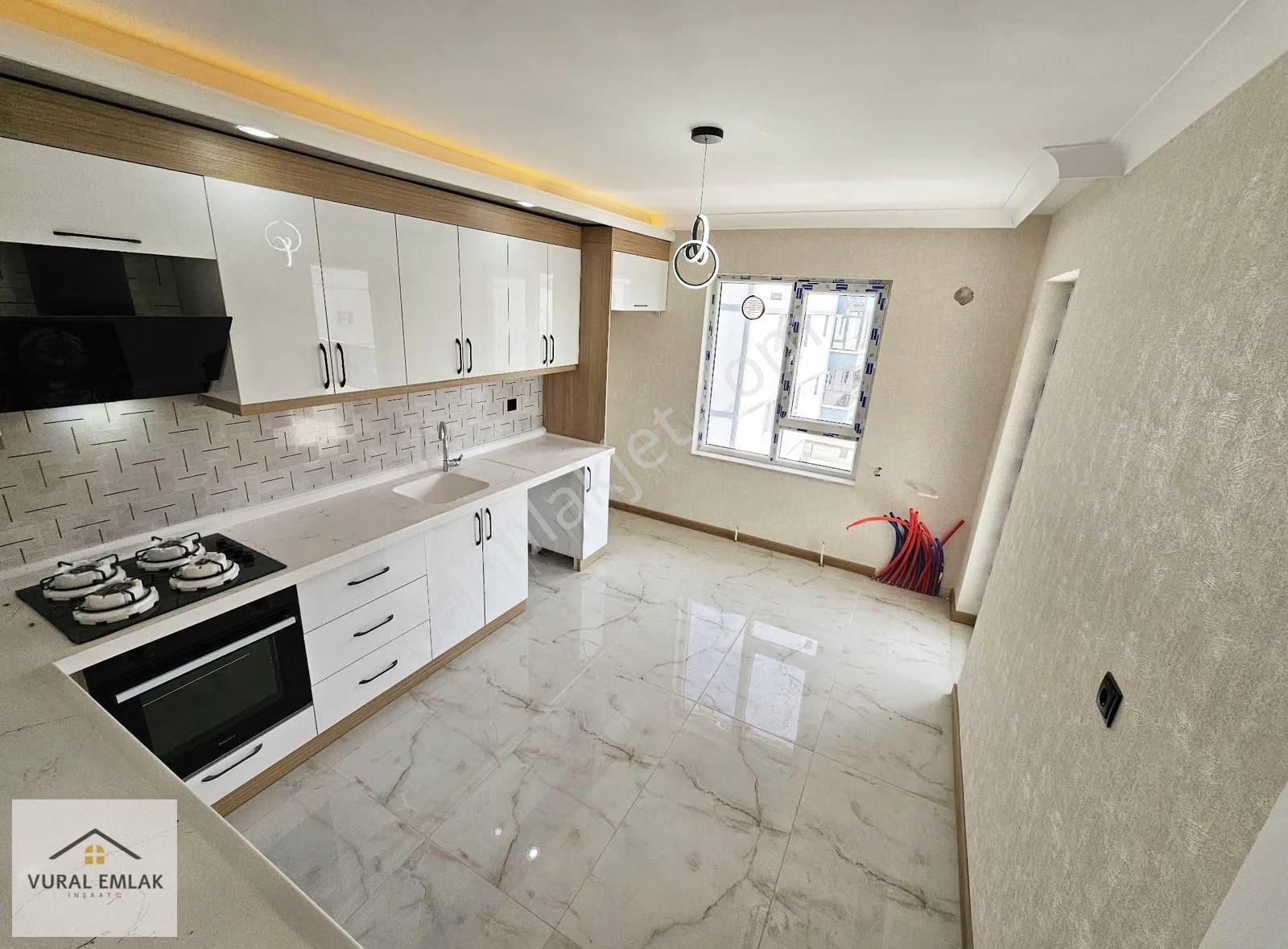 Vural Emlaktan 4+1 İskanlı Ultra Lüx 170m2 Ara Katta G.odalı - Görsel 2