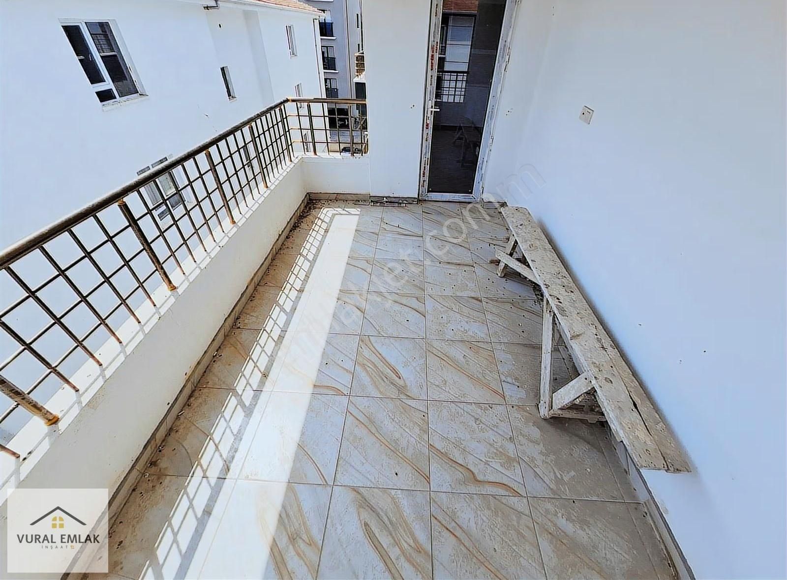 Vural'dan Devasa Genişlikte, Ara Kat, Ön Cephe, Çift Balkon 3+1 - Görsel 2