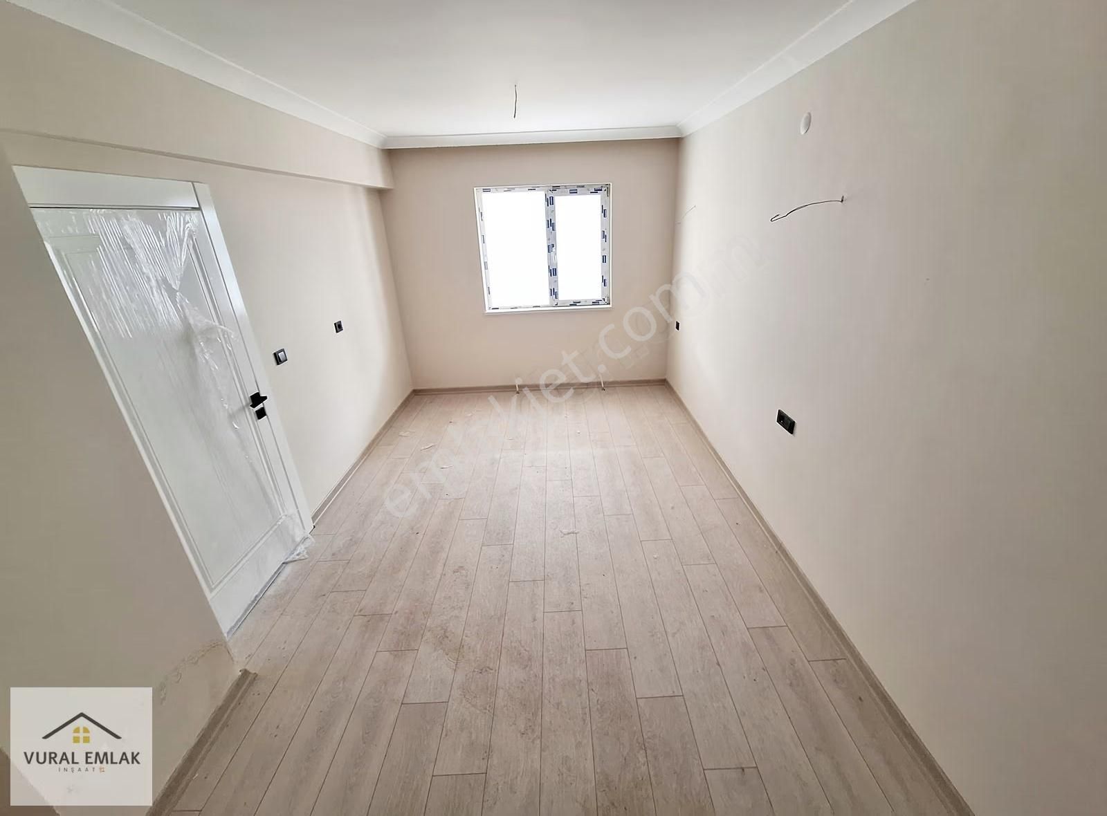 Vural Emlaktan Menderesin Göbeğinde 3+1 İskanlı 128m2 Fırsat - Görsel 5