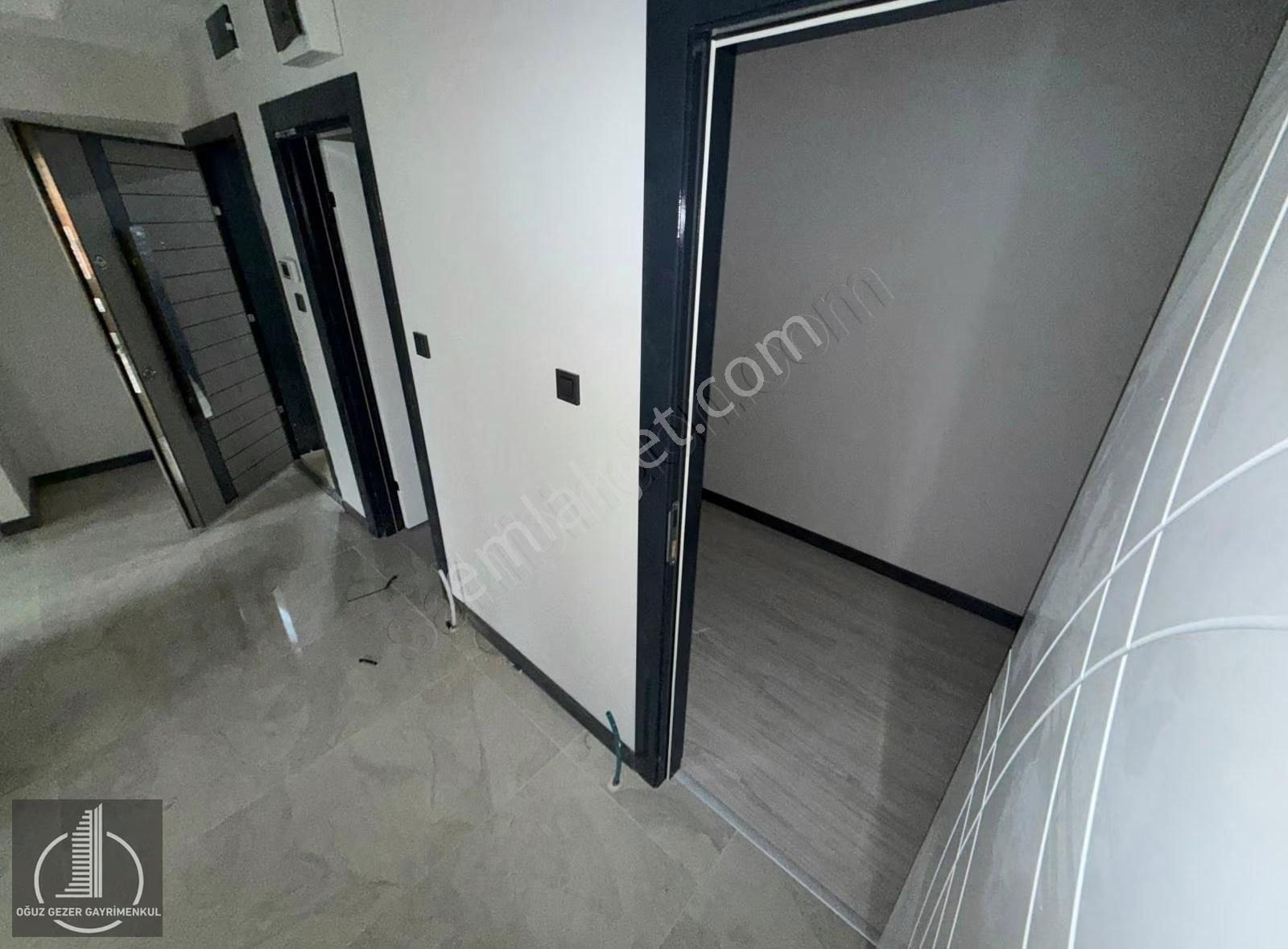 Oğuz Gezer Gayrimenkul'den Krediye Uygun Merkezi Konum 4+1 Daire - Görsel 3