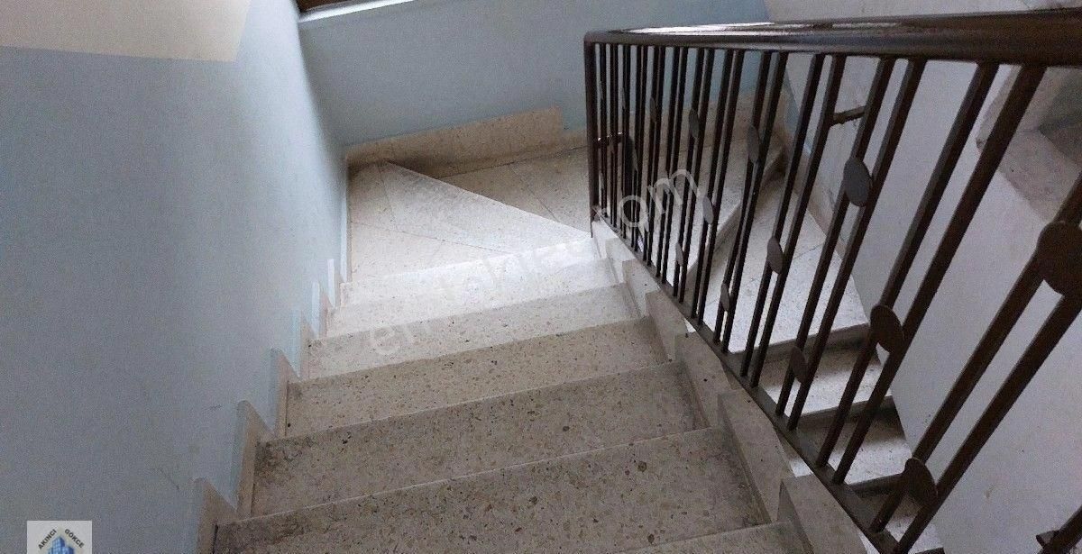 Törekent De Asansörlü Metro İstasyonuna Yakın Ara Kat Site De 3+1 Dairesi - Görsel 6
