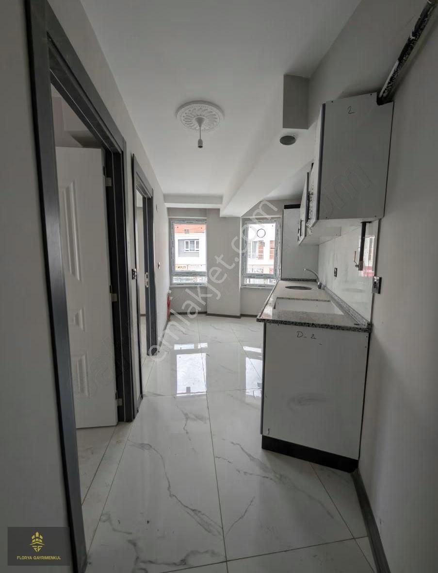 Örme Sokak Üzeri Çok Geniş Köşe 1+1 Daire (kiracı Garantili) - Görsel 11