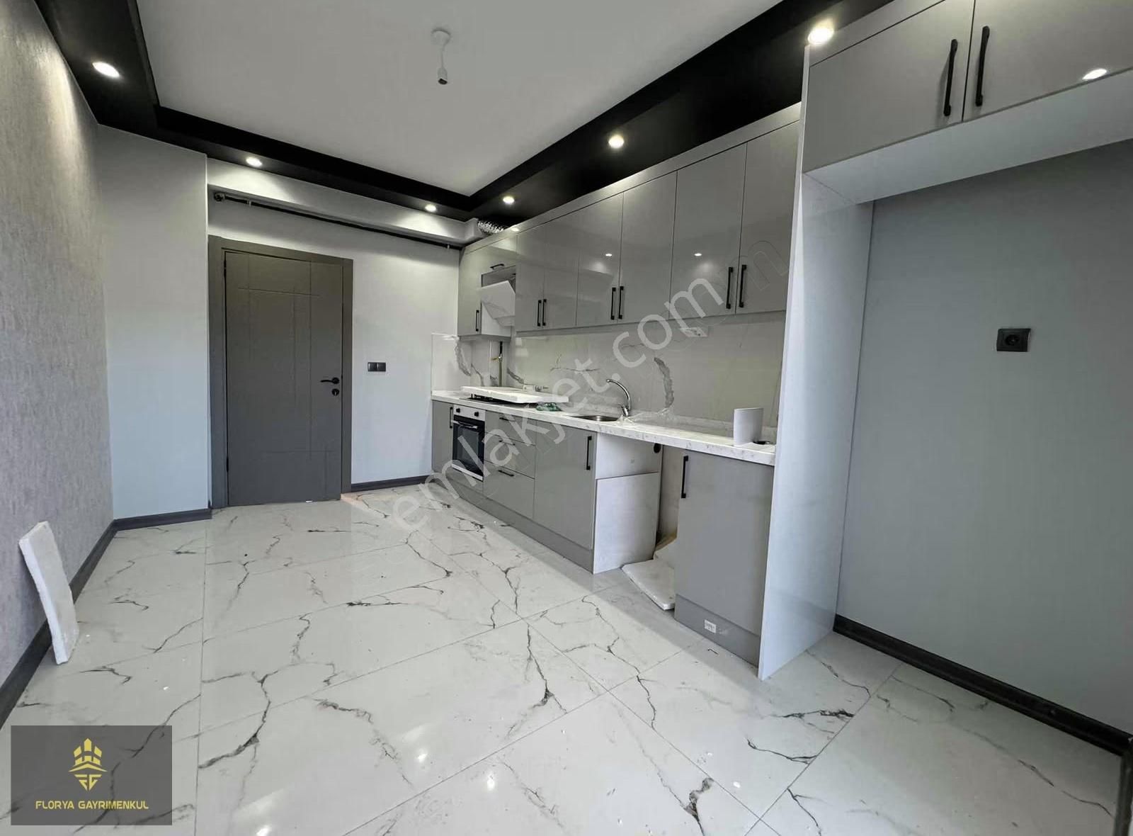 Çamlıca Mh Tramvay Yakını Özel Garaj Cam Balkon Ebv Banyo - Görsel 4