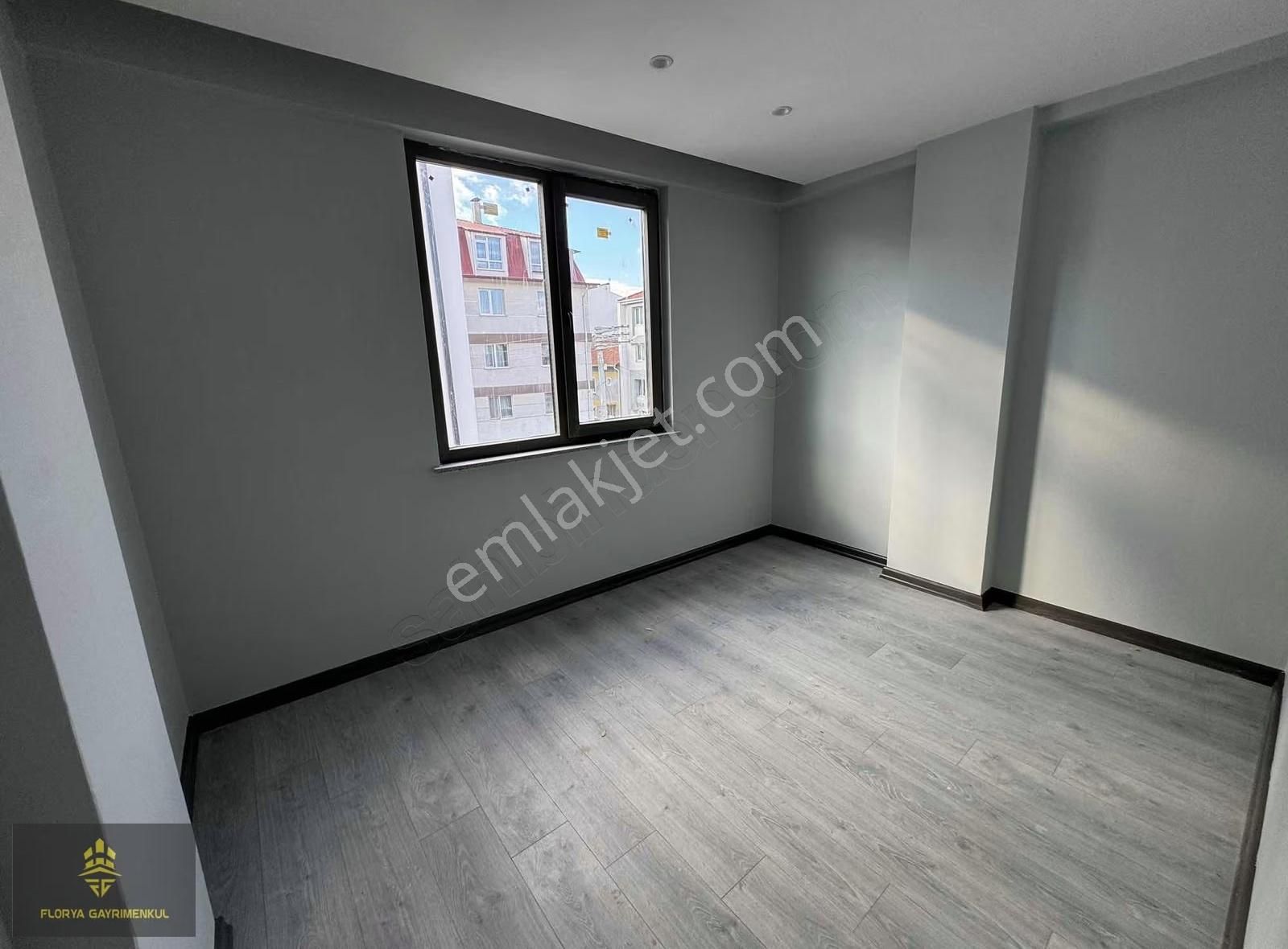 Çamlıca Mh Tramvay Yakını Özel Garaj Cam Balkon Ebv Banyo - Görsel 7