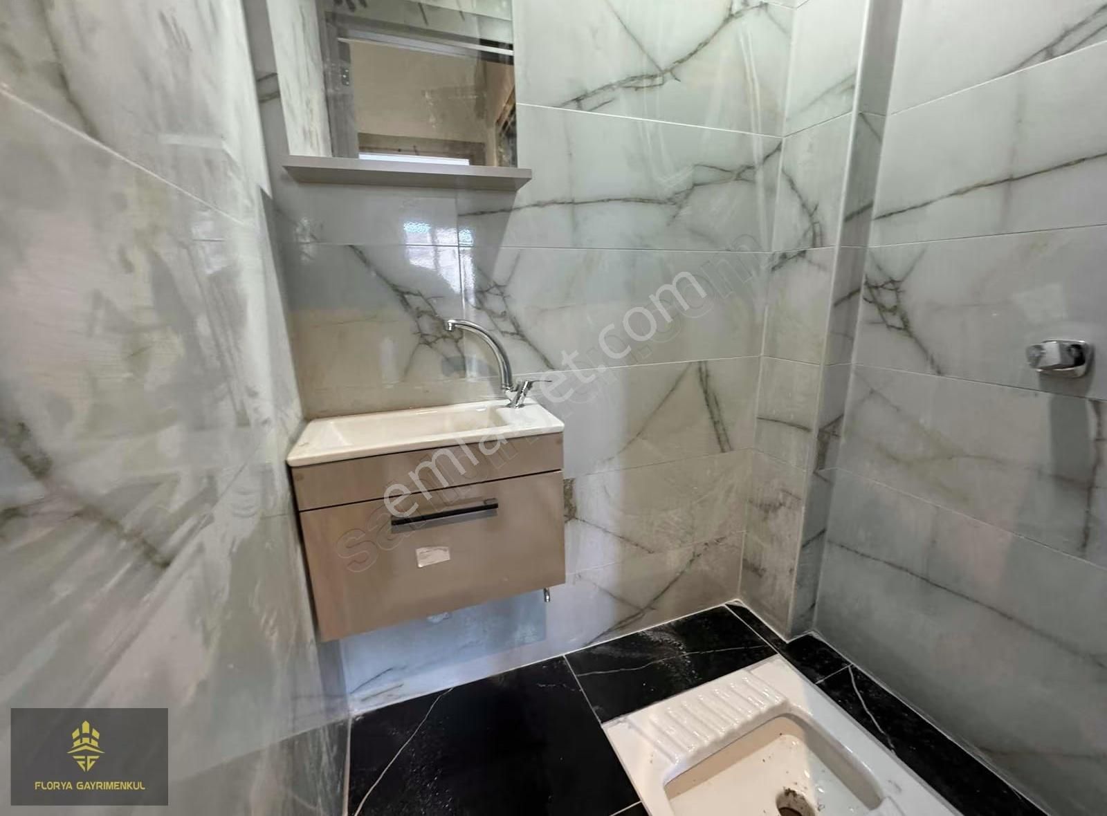 Çamlıca Mh Tramvay Yakını Özel Garaj Cam Balkon Ebv Banyo - Görsel 3