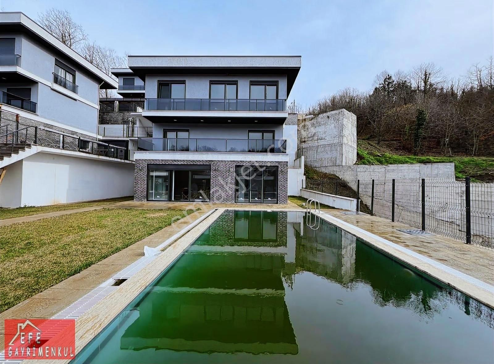 Şile Kızılca'da Müstakil Havuzlu 3 Katlı 6+1 Sıfır Lüks Villa - Görsel 16