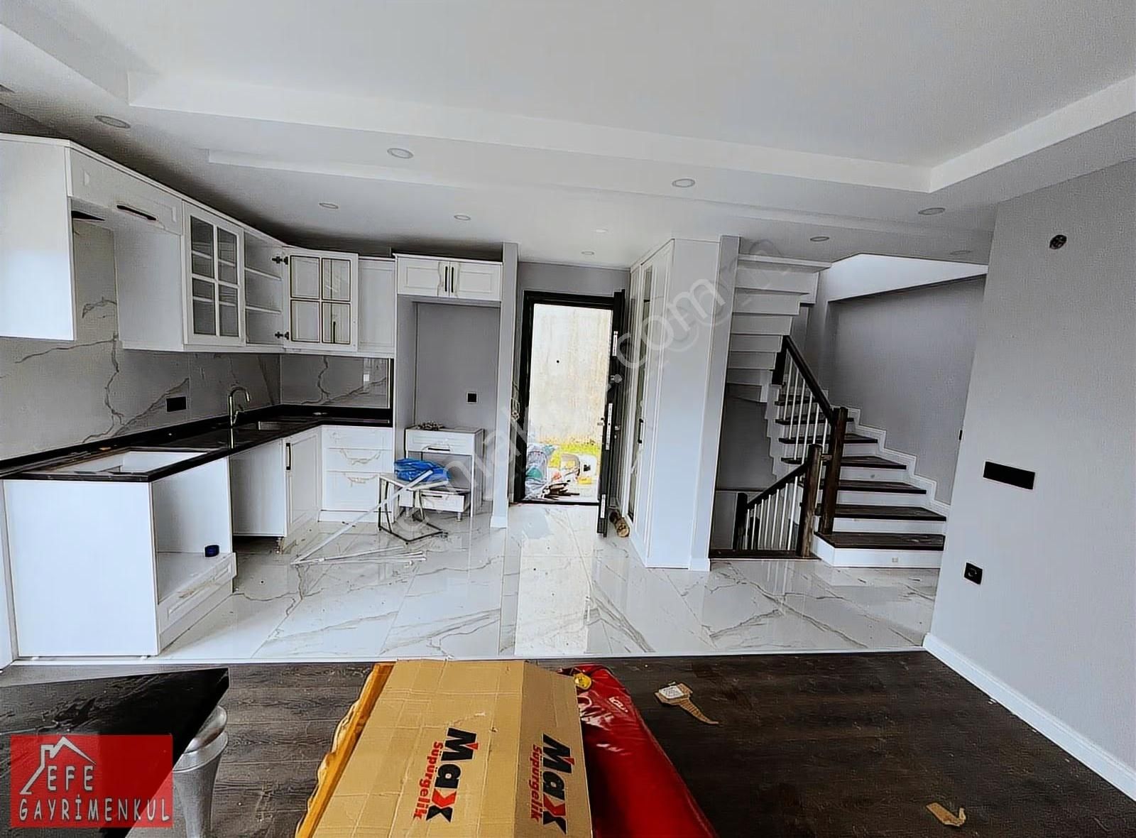 Şile Kızılca'da Müstakil Havuzlu 3 Katlı 6+1 Sıfır Lüks Villa - Görsel 8