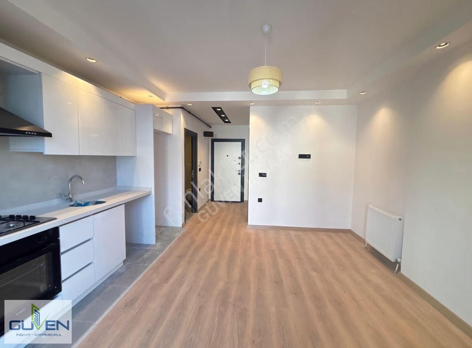 Güven'den Merkezi Konumda İskanlı Ön Cephe K.otoparklı 1+1 Daire - Görsel 16