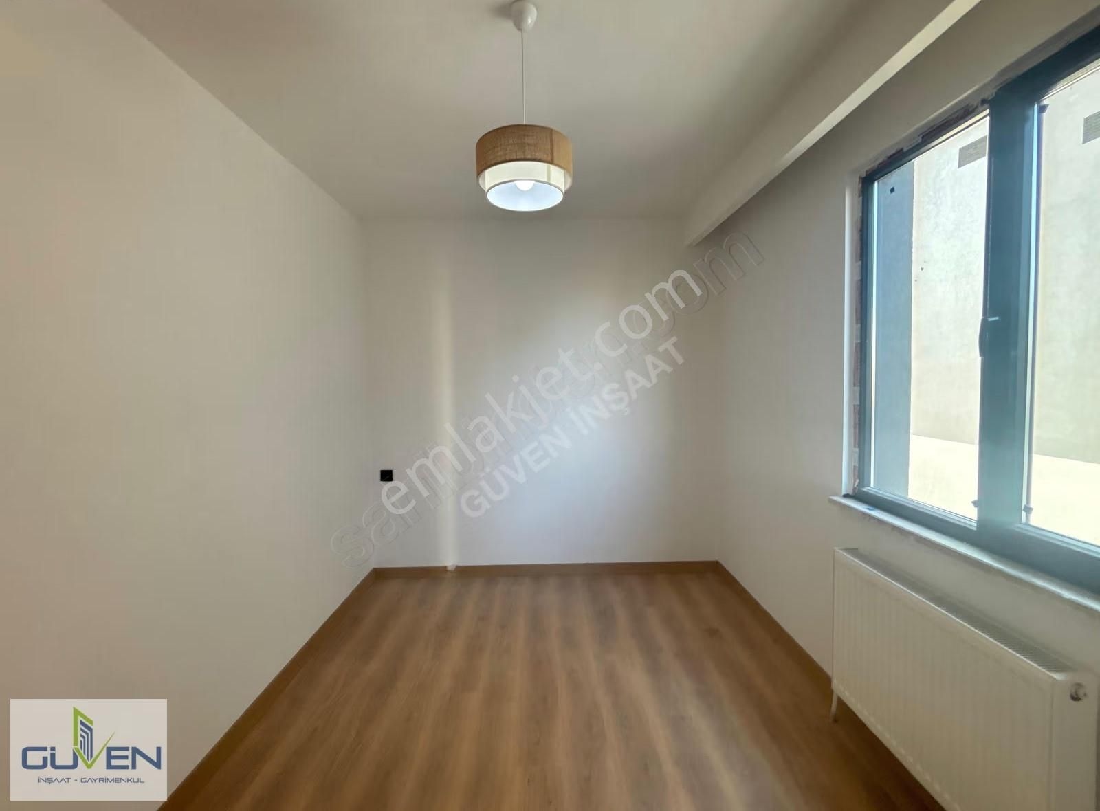 Güven'den Merkezi Konumda İskanlı Ön Cephe K.otoparklı 1+1 Daire - Görsel 24