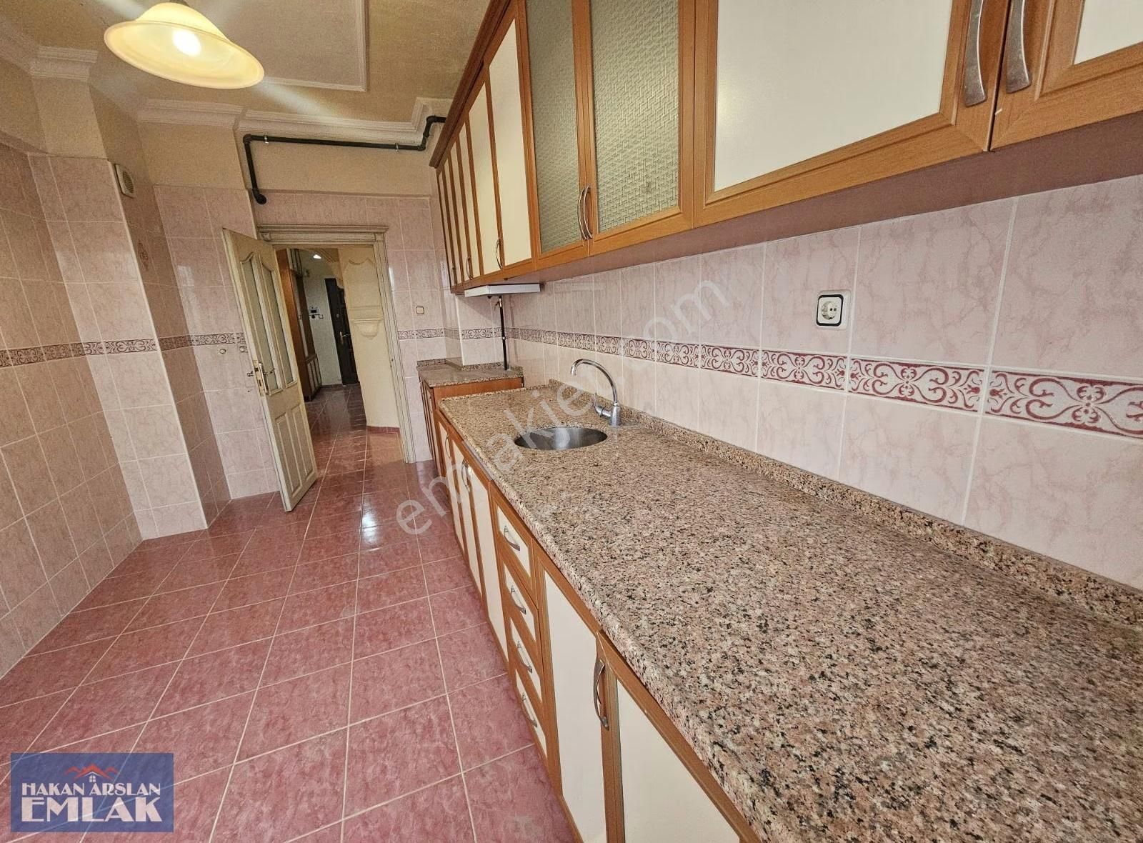 Çankaya'nın En Gözde Yerinde Seyir Terası Üstü 3+1 Kiralık Daire - Görsel 2