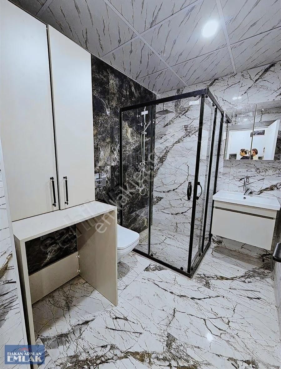 Erenköy'de Cadde'ye Yakın Kiralık 1+1 Daire - Görsel 13