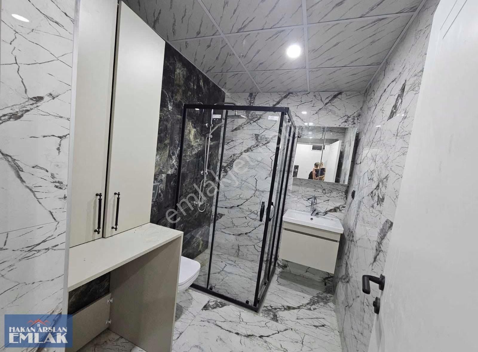 Erenköy'de Cadde'ye Yakın Kiralık 1+1 Daire - Görsel 14