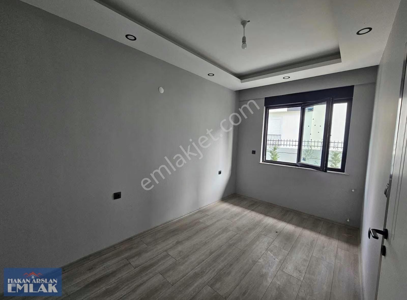 Erenköy'de Cadde'ye Yakın Kiralık 1+1 Daire - Görsel 8