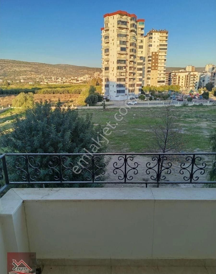 Silifke Bahçekent Sitesi’nde Kiralık 3+1 – 150 M² – Doğalgazlı Geniş Daire