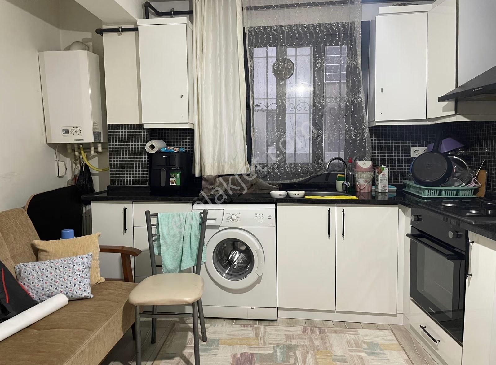 Rc// Kuru Çeşmede Doğalgazlı Eşyalı 1+1 Daire - Görsel 7