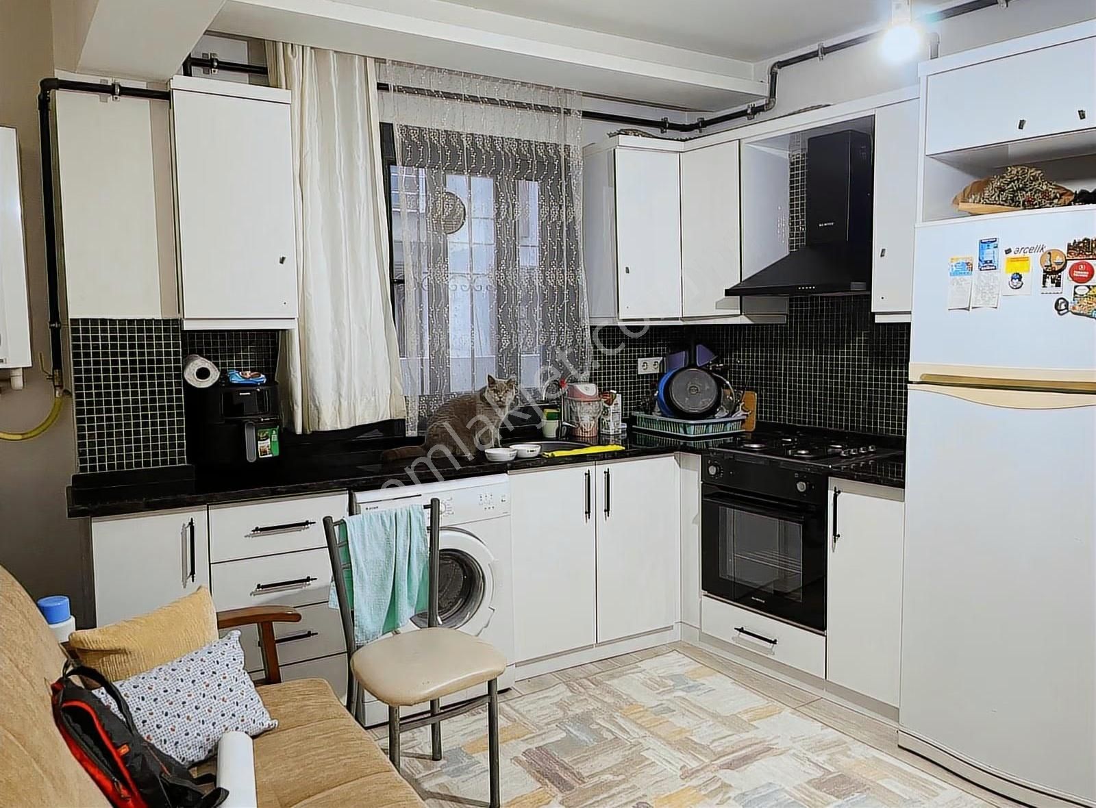 Rc// Kuru Çeşmede Doğalgazlı Eşyalı 1+1 Daire - Görsel 3