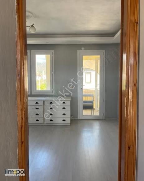 Karagedik Mah. 3+1 Deniz Manzaralı Denize 10 Dk Yürüme Mesafesi - Görsel 3