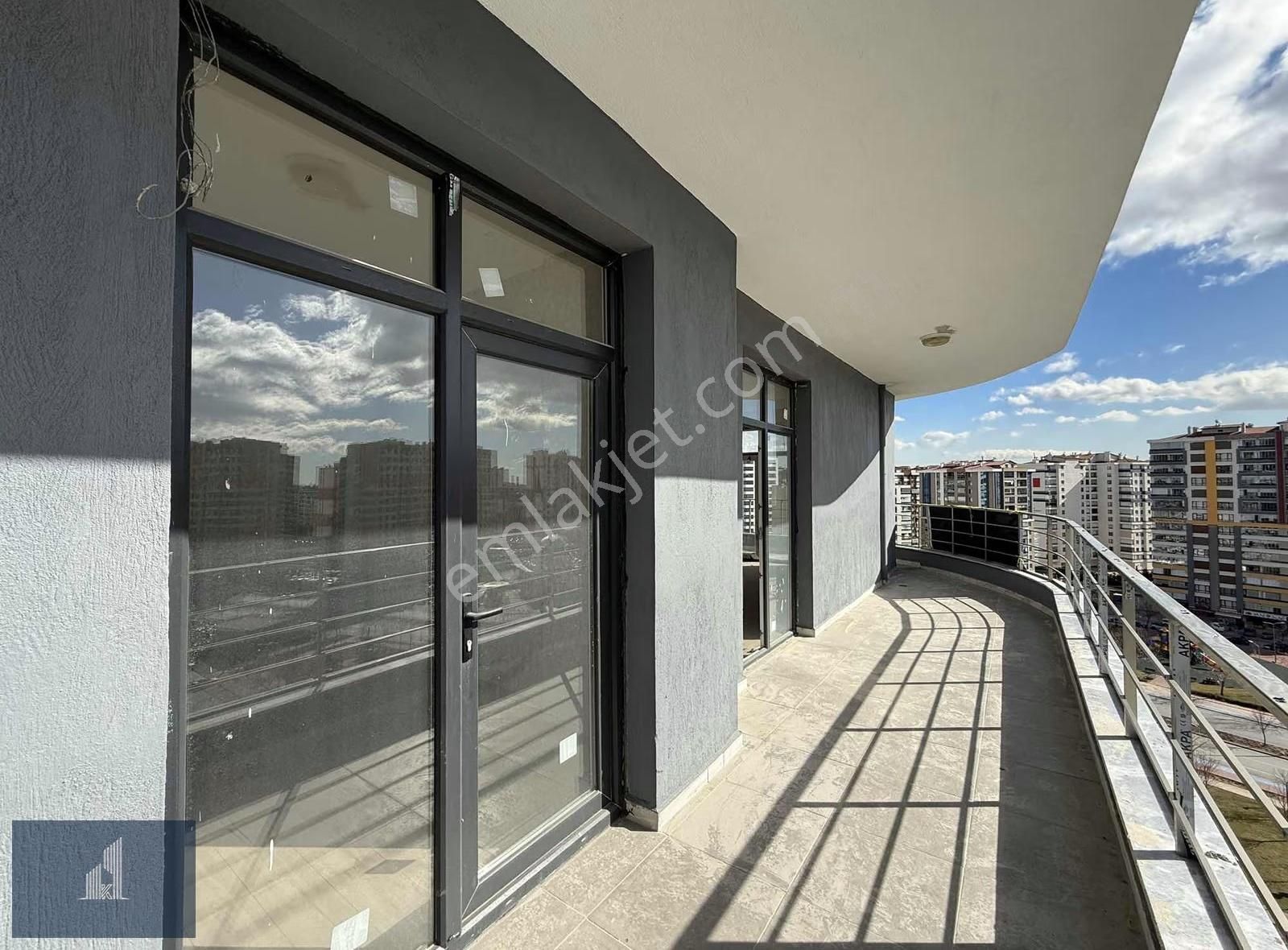 Kadir Dikici'den Gold Garden'de Ultra Lüks Satılık 5+1 Daire - Görsel 15