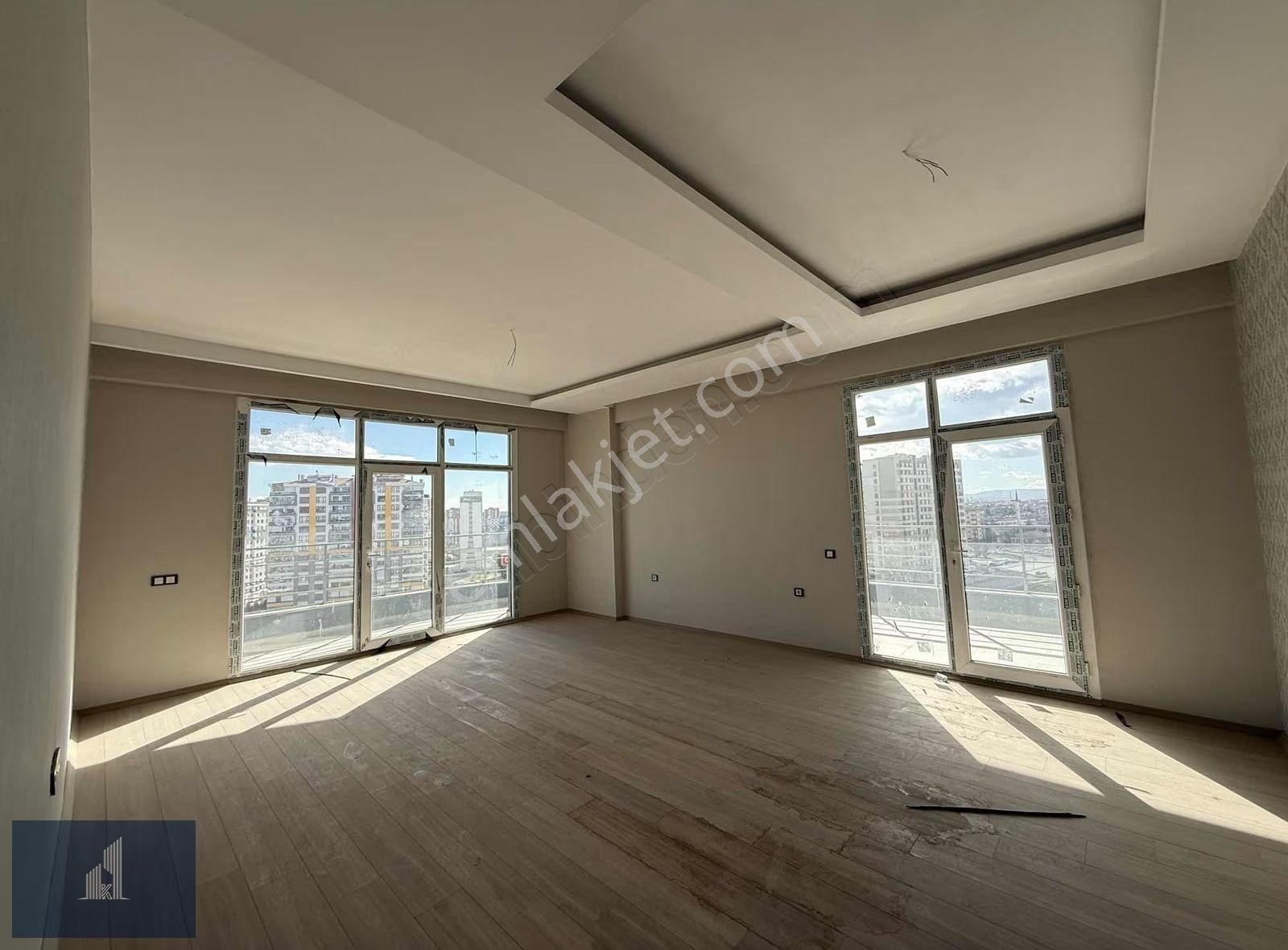 Kadir Dikici'den Gold Garden'de Ultra Lüks Satılık 5+1 Daire - Görsel 31