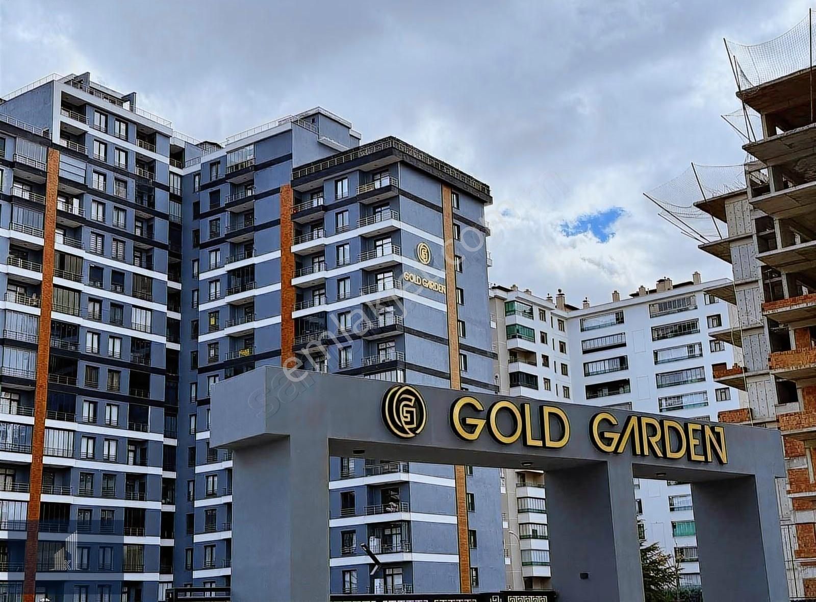 Kadir Dikici'den Gold Garden'de Ultra Lüks Satılık 5+1 Daire