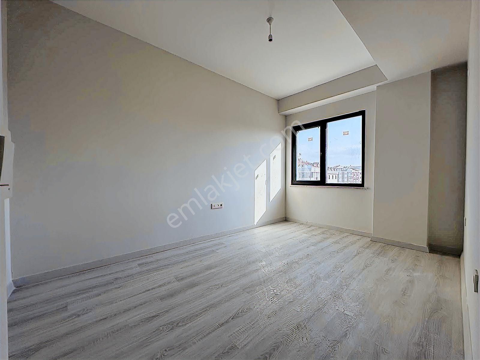 Bolluca Mavigöl Caddesinde Kiralık 2+1 Daire - Görsel 8