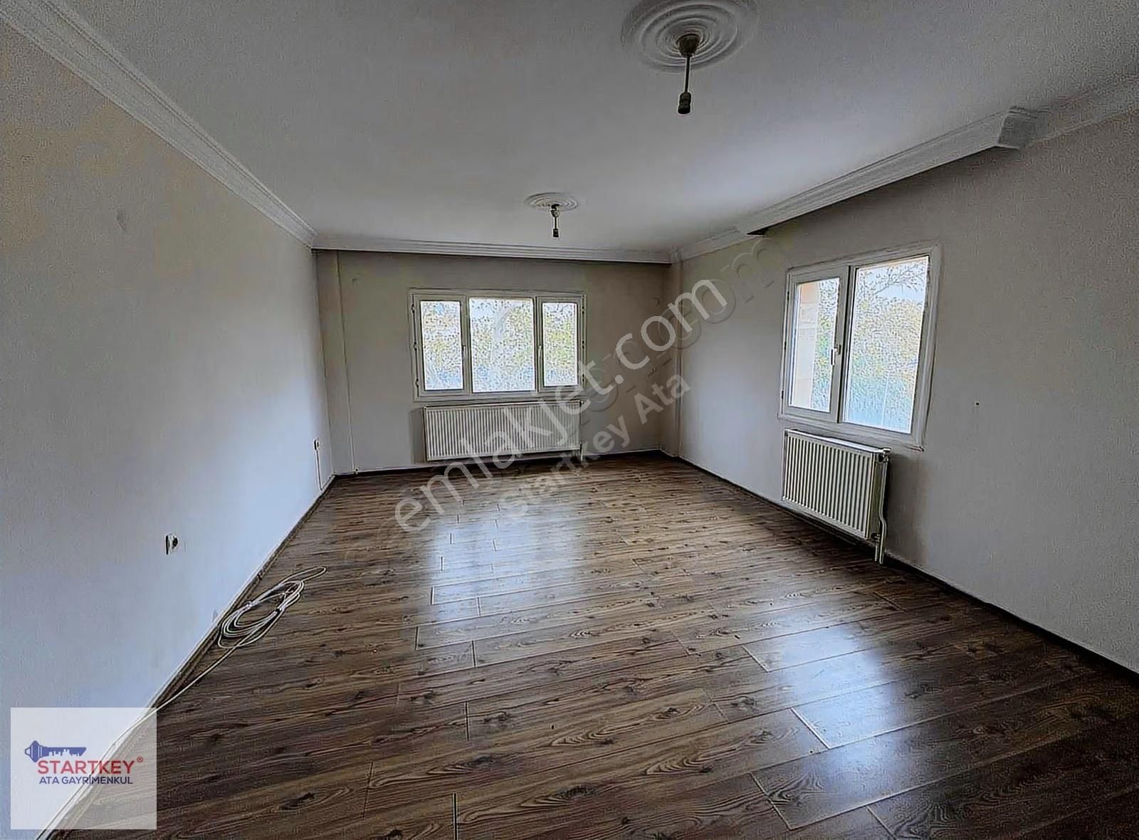 Bornova'da Merkezi Konumda Geniş Ferah Daire - Görsel 24