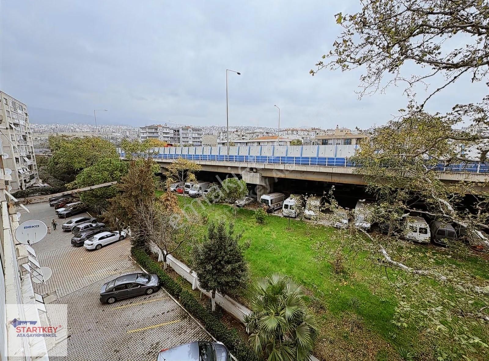 Bornova'da Merkezi Konumda Geniş Ferah Daire - Görsel 8