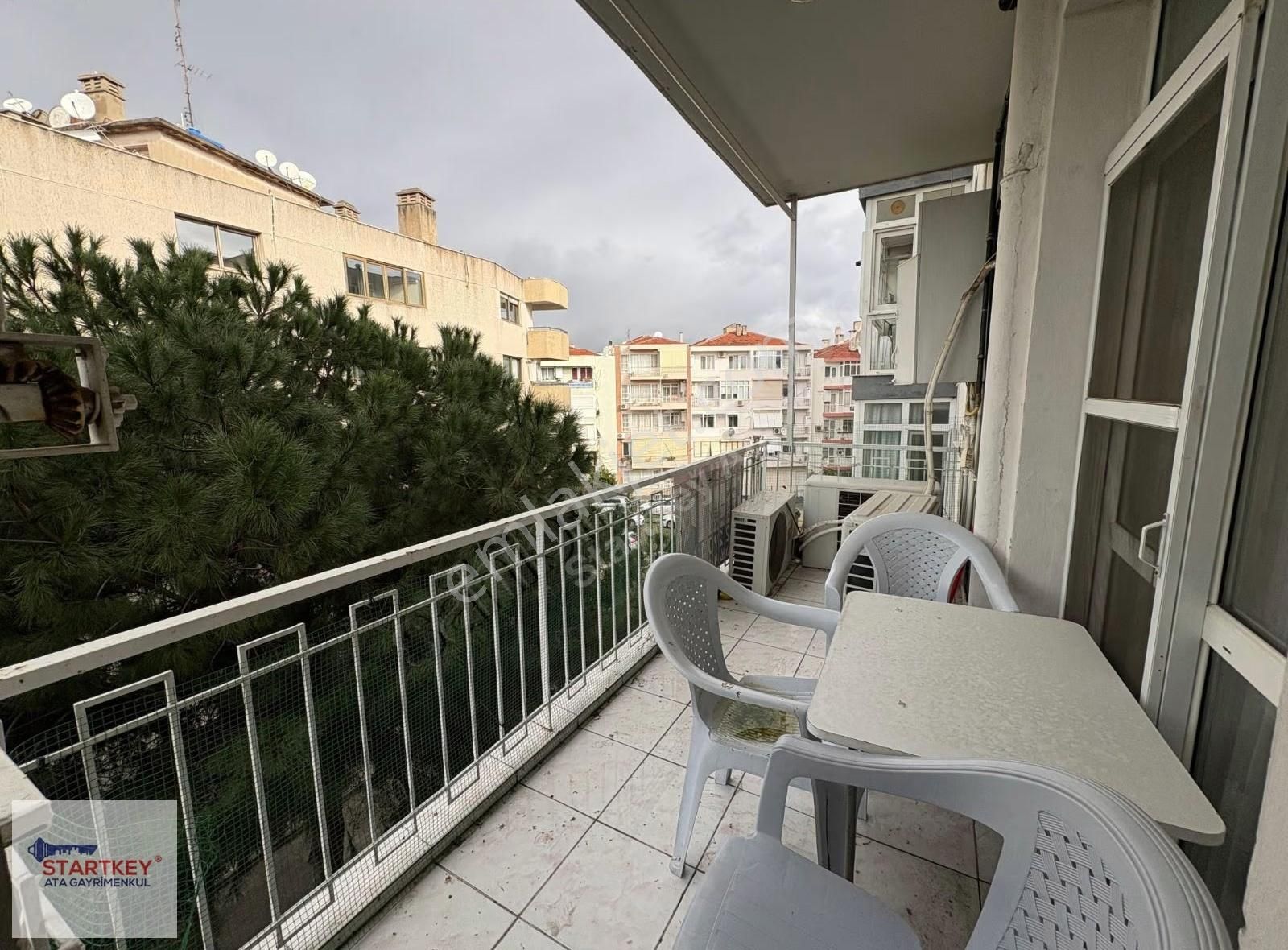 Karşıyaka Bostanlı Girne Caddesi Üzeri 3+1 Satılık Daire - Görsel 2