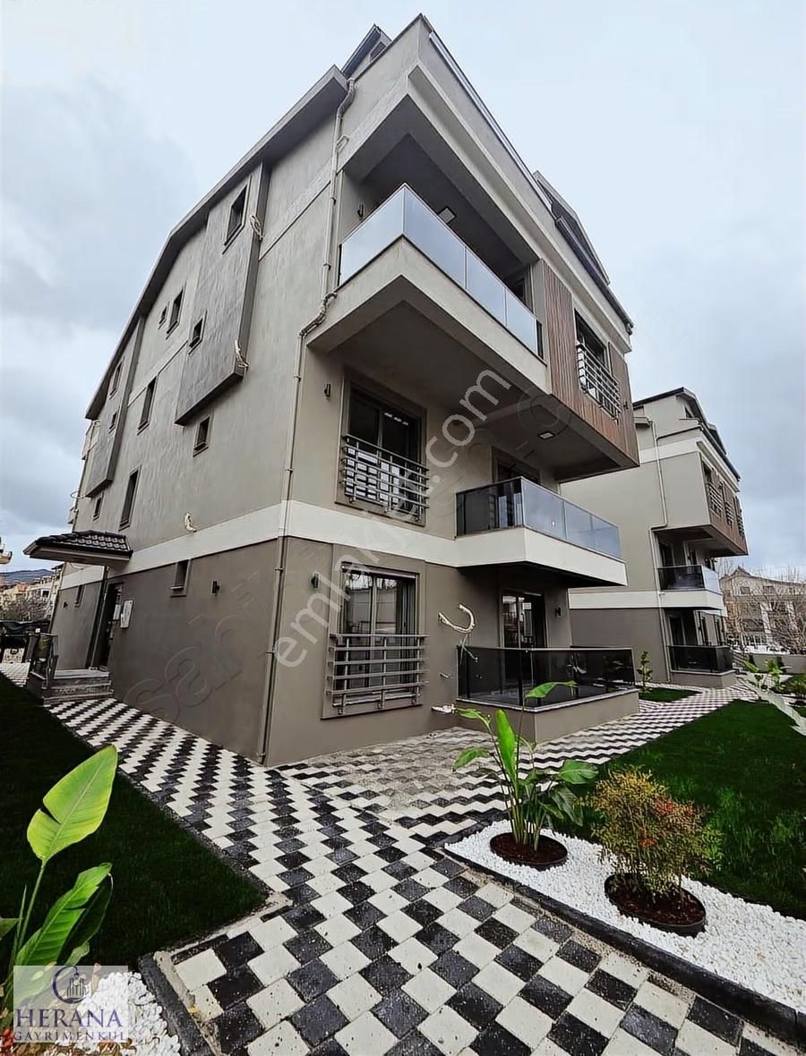 Merkezi Konumda Yapımı Yeni Tamamlanmış Kaliteli Şık Daireler - Görsel 14