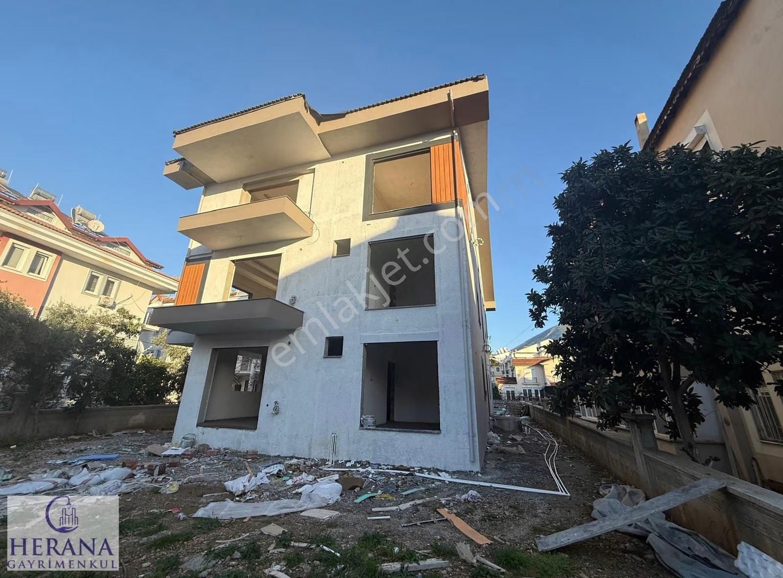 Fethiye Merkezde Satılık 3+1 Dubleks Asansörlü Bina