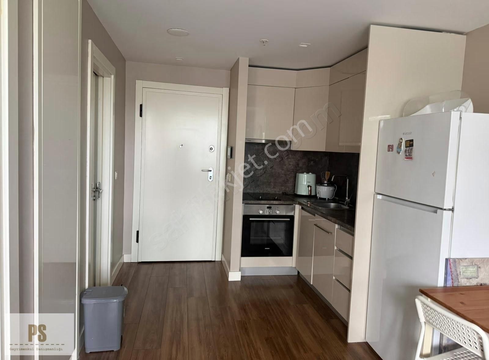 Satış Ve Kiralama Ofisinden Kiralık Eşyalı Boş 1+1 Daire - Görsel 14