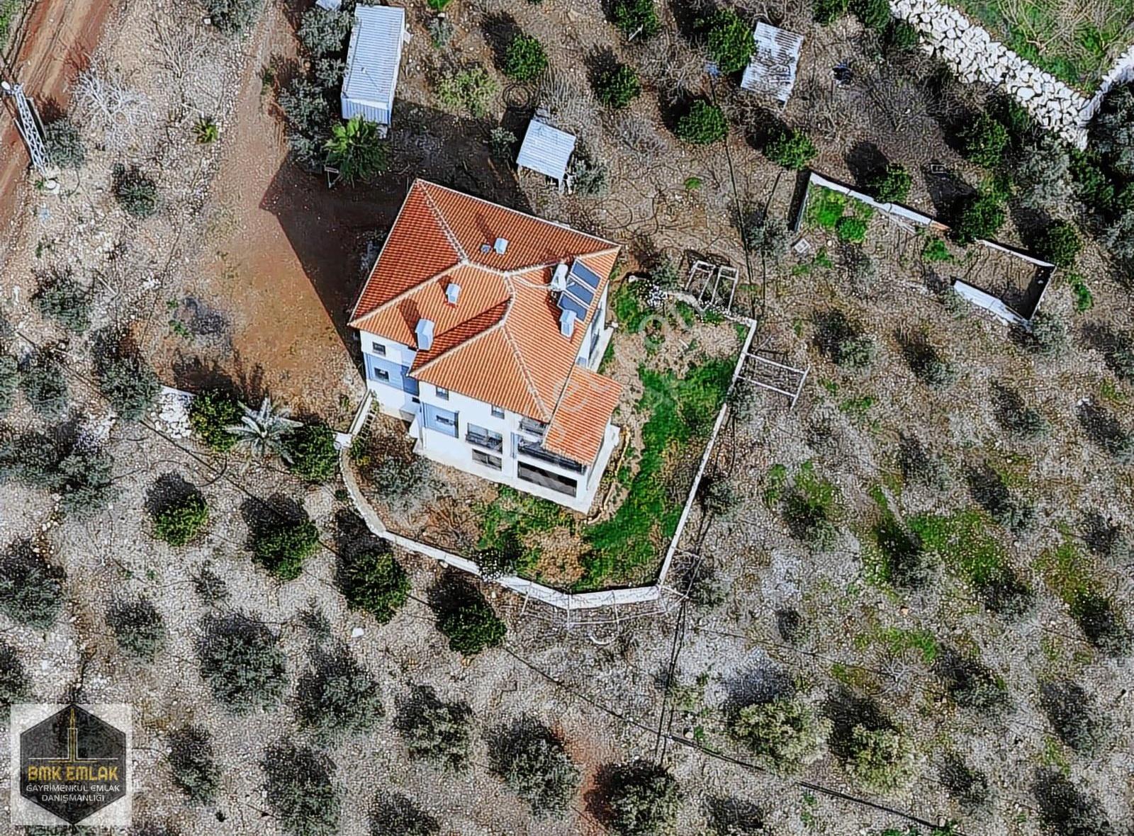 Bmk'dan Antalya Kumluca Erentepe'de Satılık Çiftlik & Lüks Villa