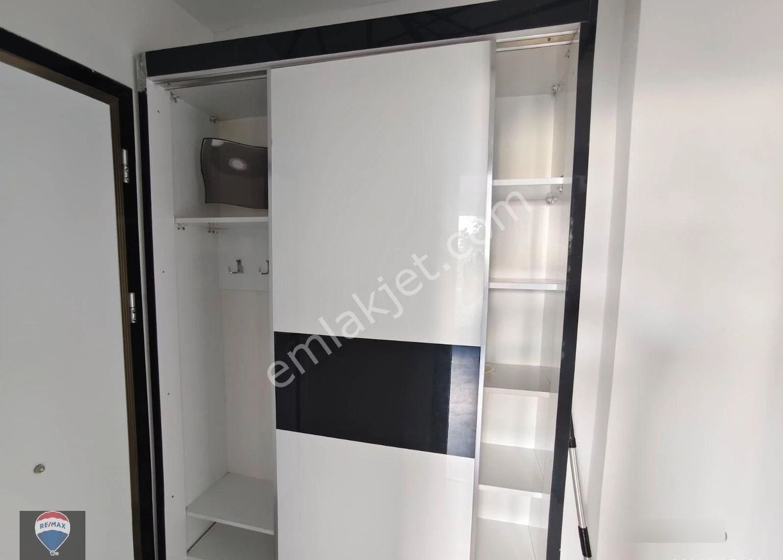 Kuşadası Merkezde Kiralık 2+1 Boş Daire Yeni Klima Ve Termosifon - Görsel 13