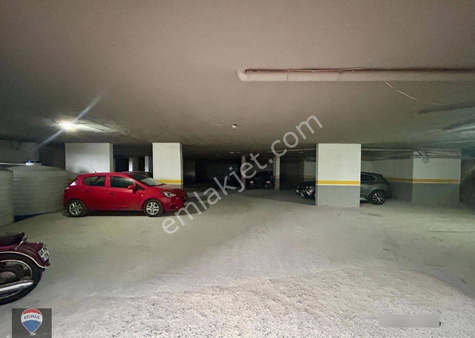 Kuşadası’nda Sitedeki Tek Bahçeli 2. Kat – 175 M² Prestıjlı Yaşam - Görsel 11